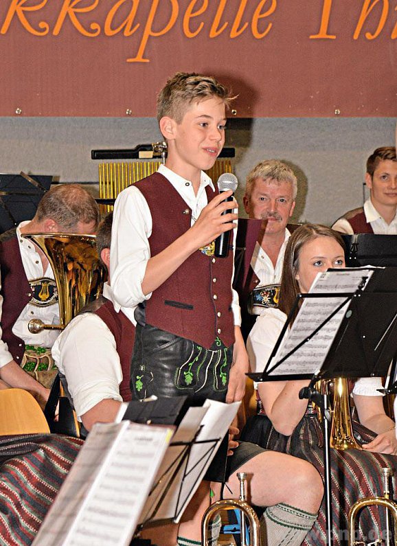 johannes-waldhutter-kuendigt-stueck-gekonnt-an